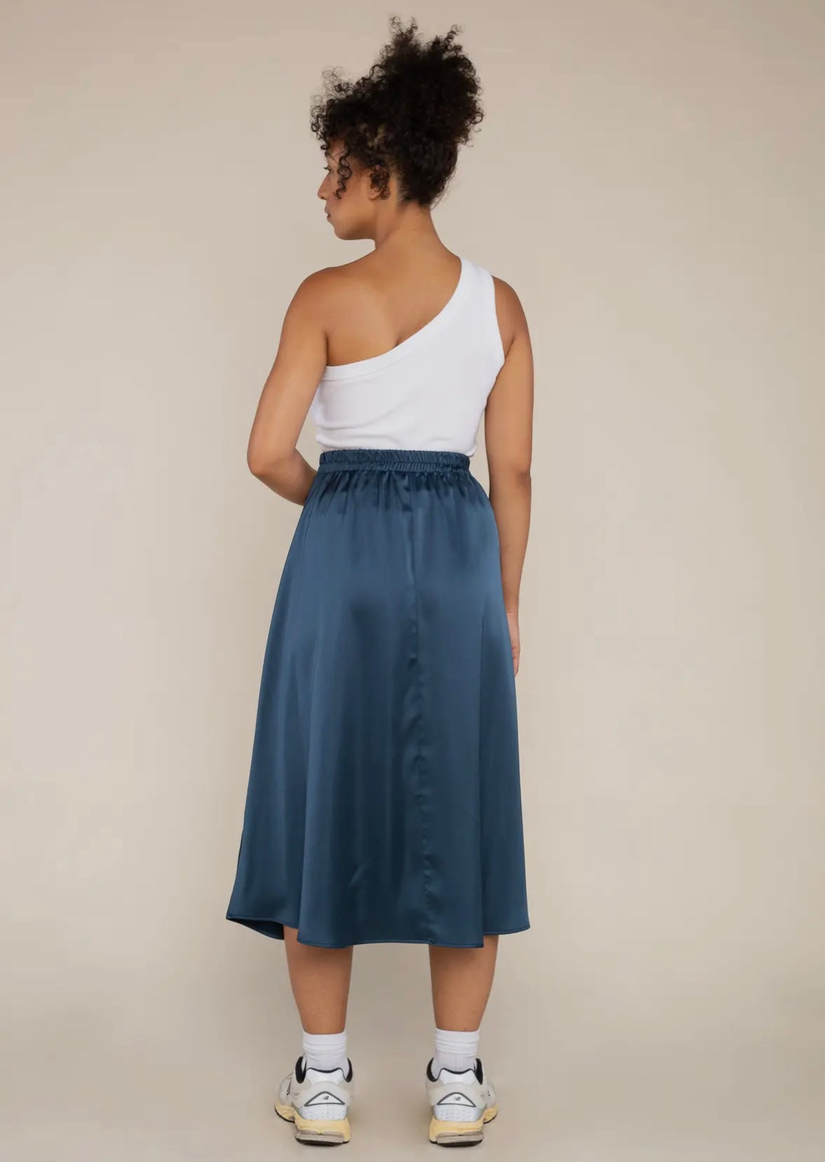Silky Curvy Skirt (USA MADE TO ORDER)