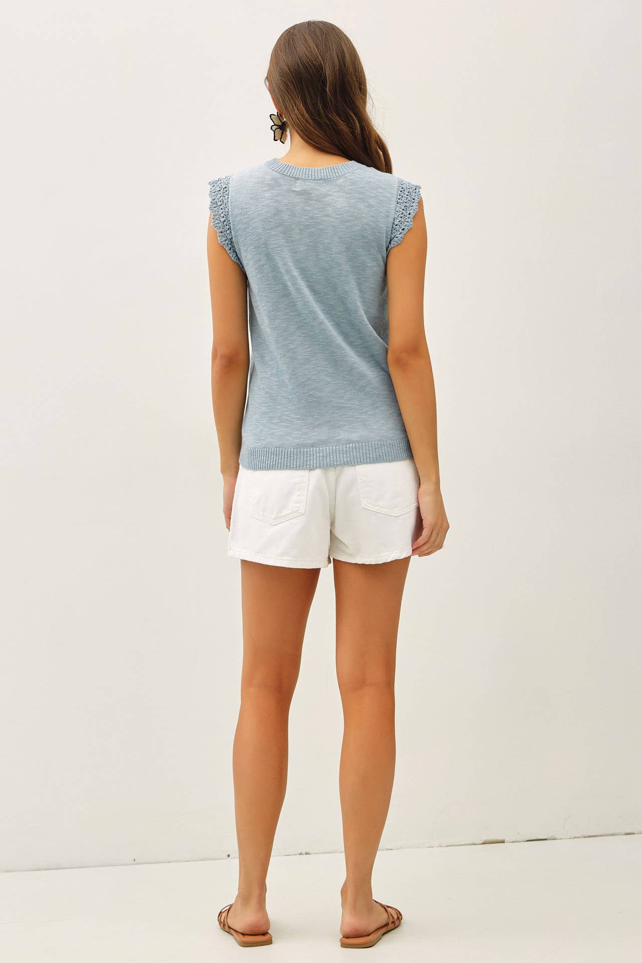 A CROCHET SLEEVE SWEATER TOP