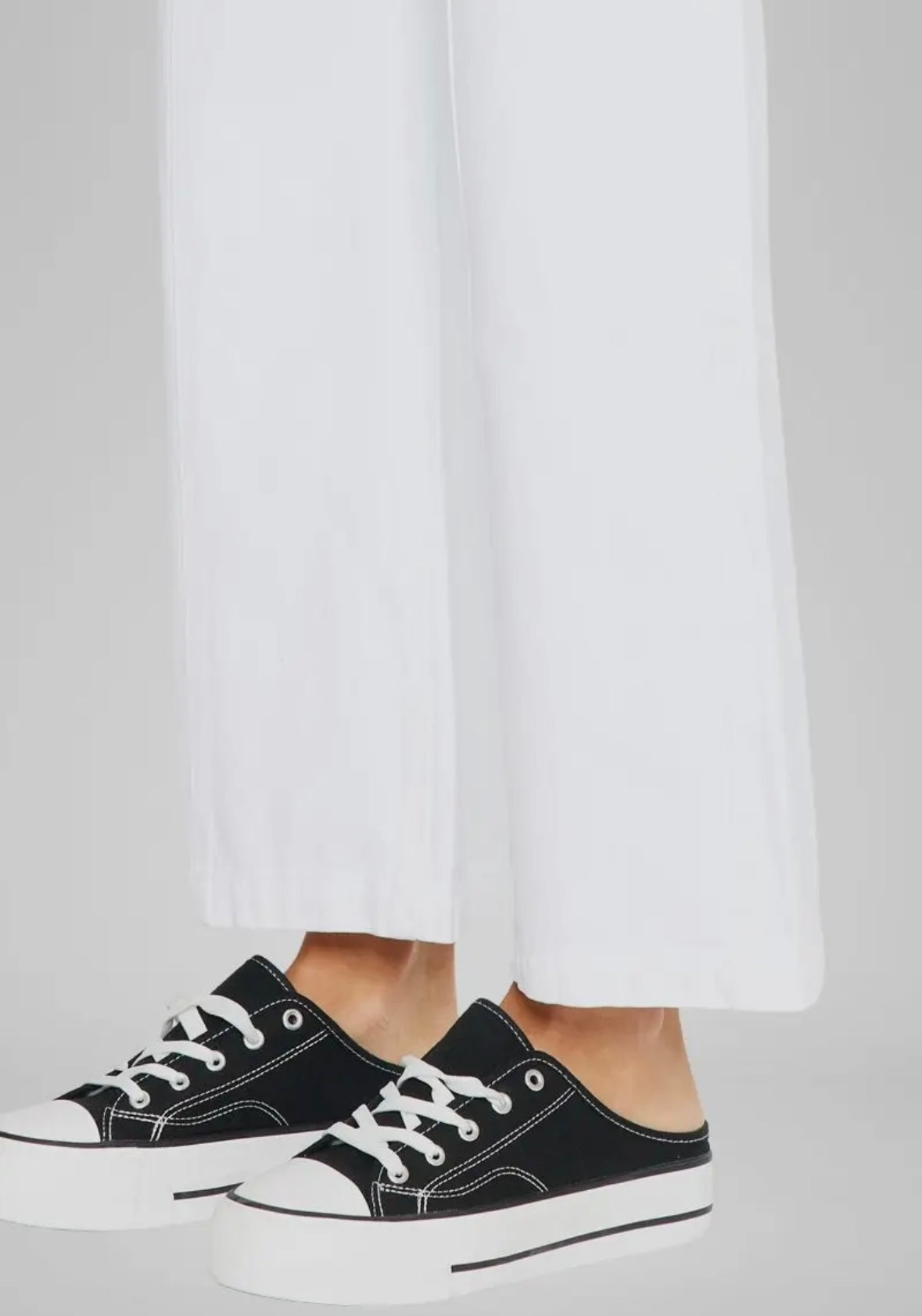 White Wide Leg Denim LOL Sz 25