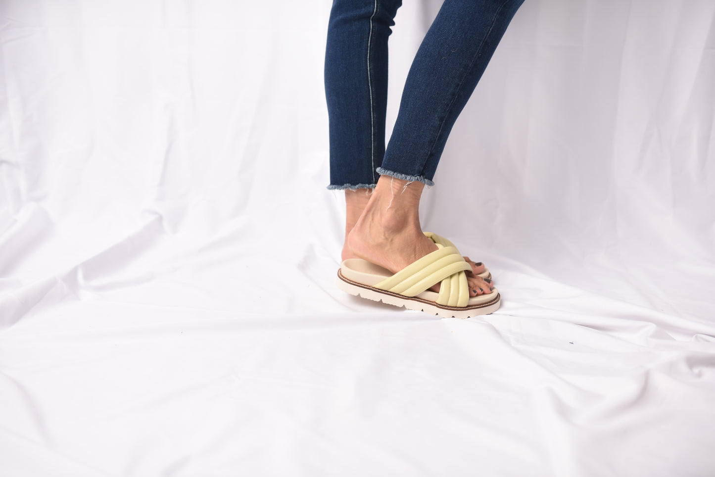 Grace Puff Strap Slide (Lime)