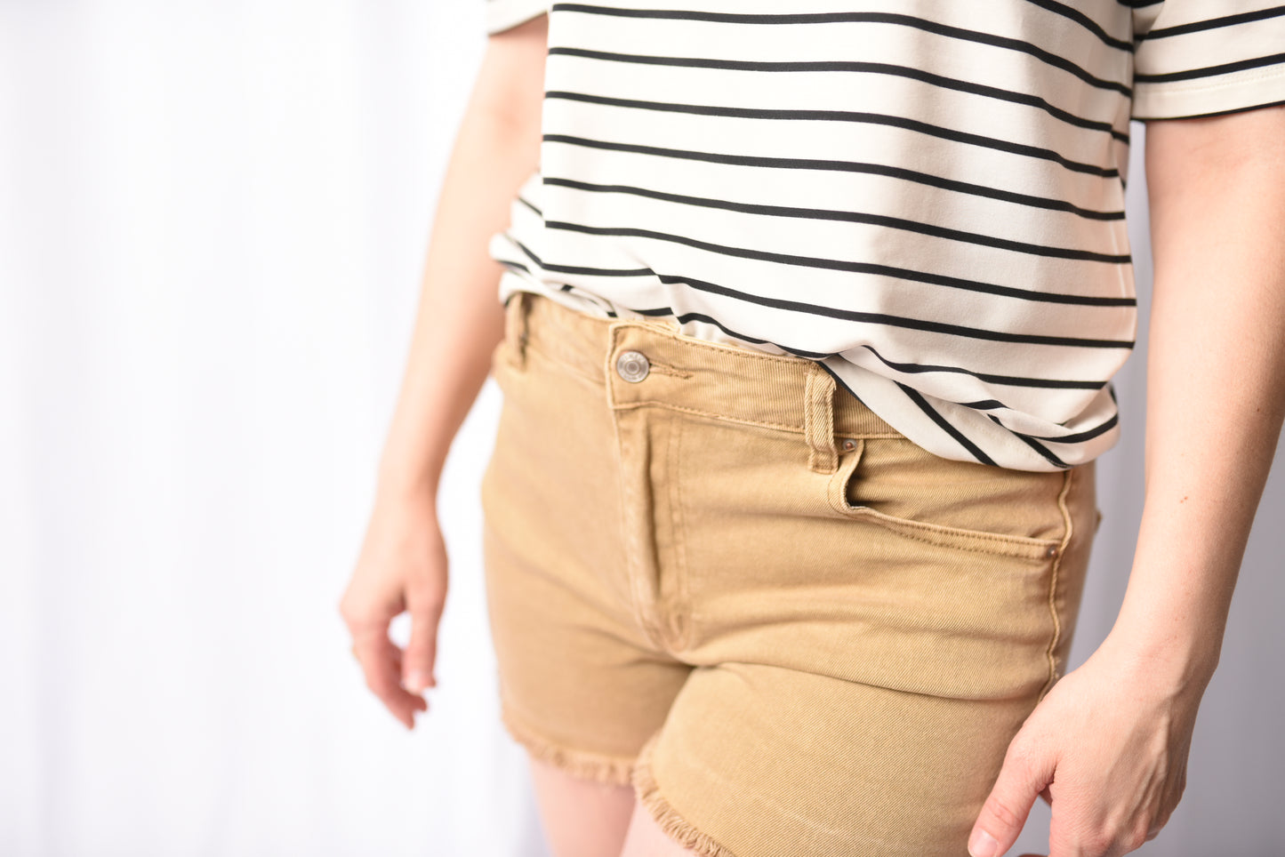 Frayed Colored Denim Short