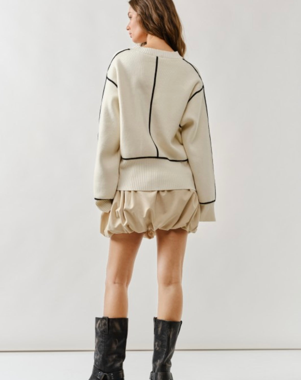 A Contrast Sweater (CURVY)