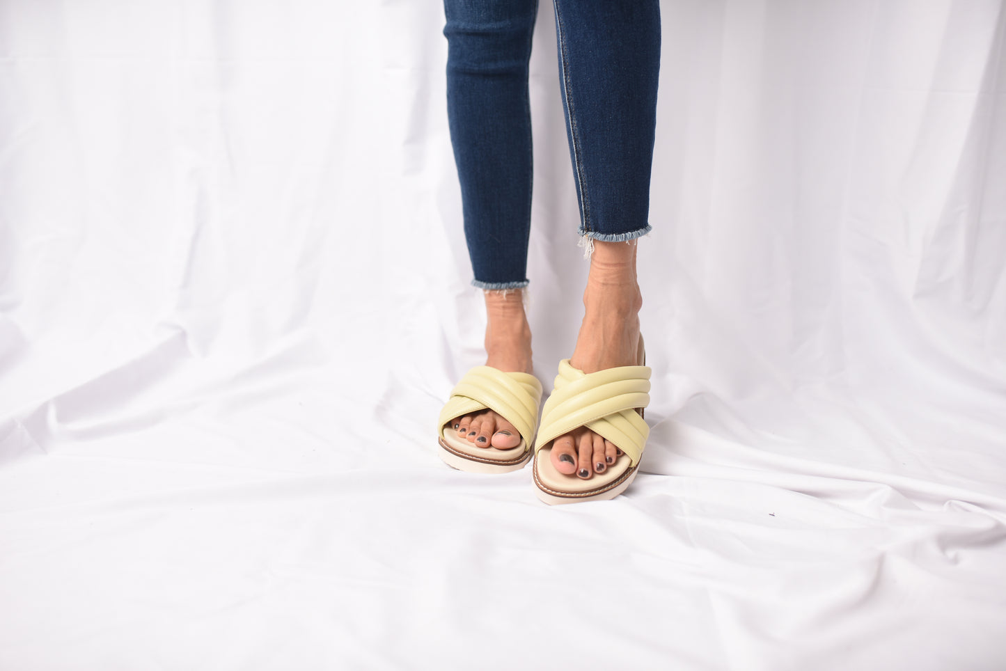 Grace Puff Strap Slide (Lime)