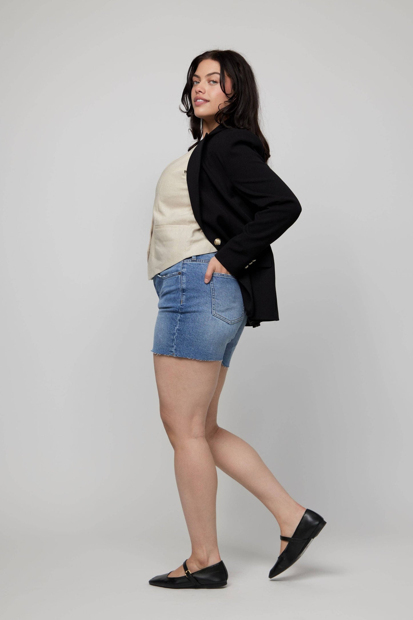 A High Rise Jean Short (CURVY)