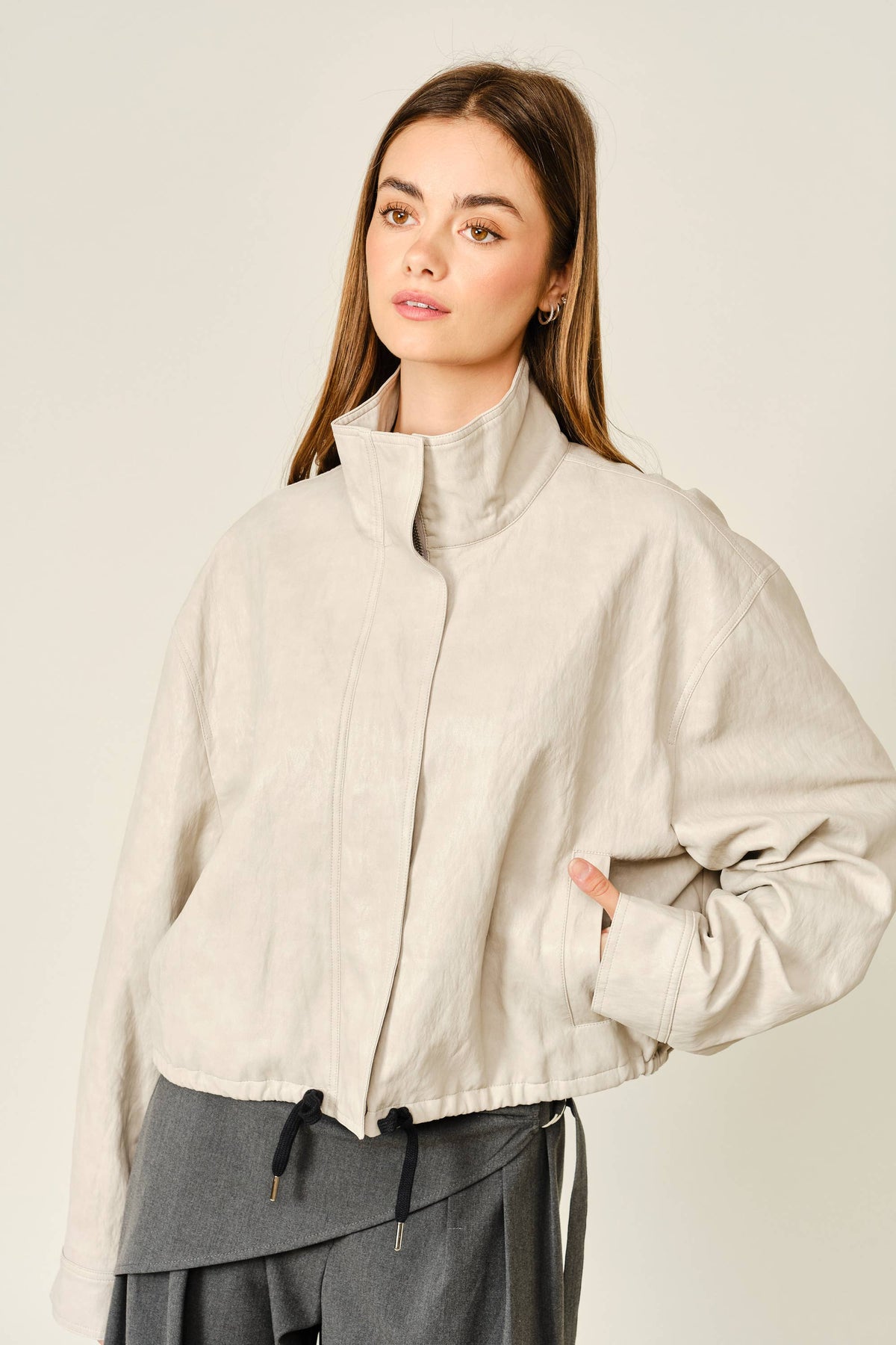 AJJ6432 VEGAN LEATHER TURTLENECK BOMBER JACKET