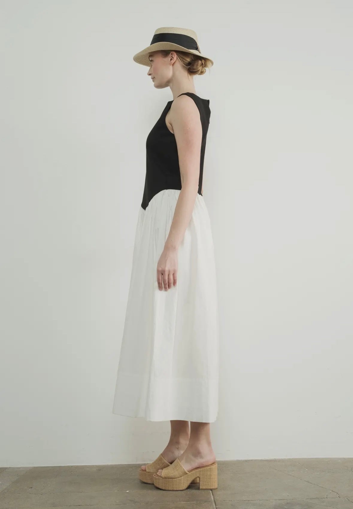 A Contrast Maxi