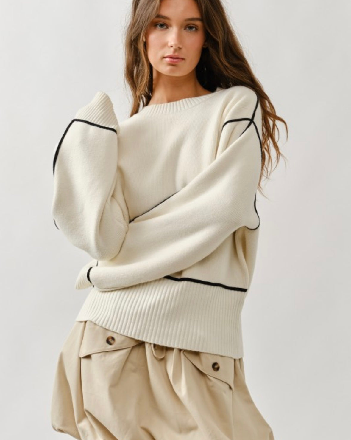 A Contrast Sweater (CURVY)