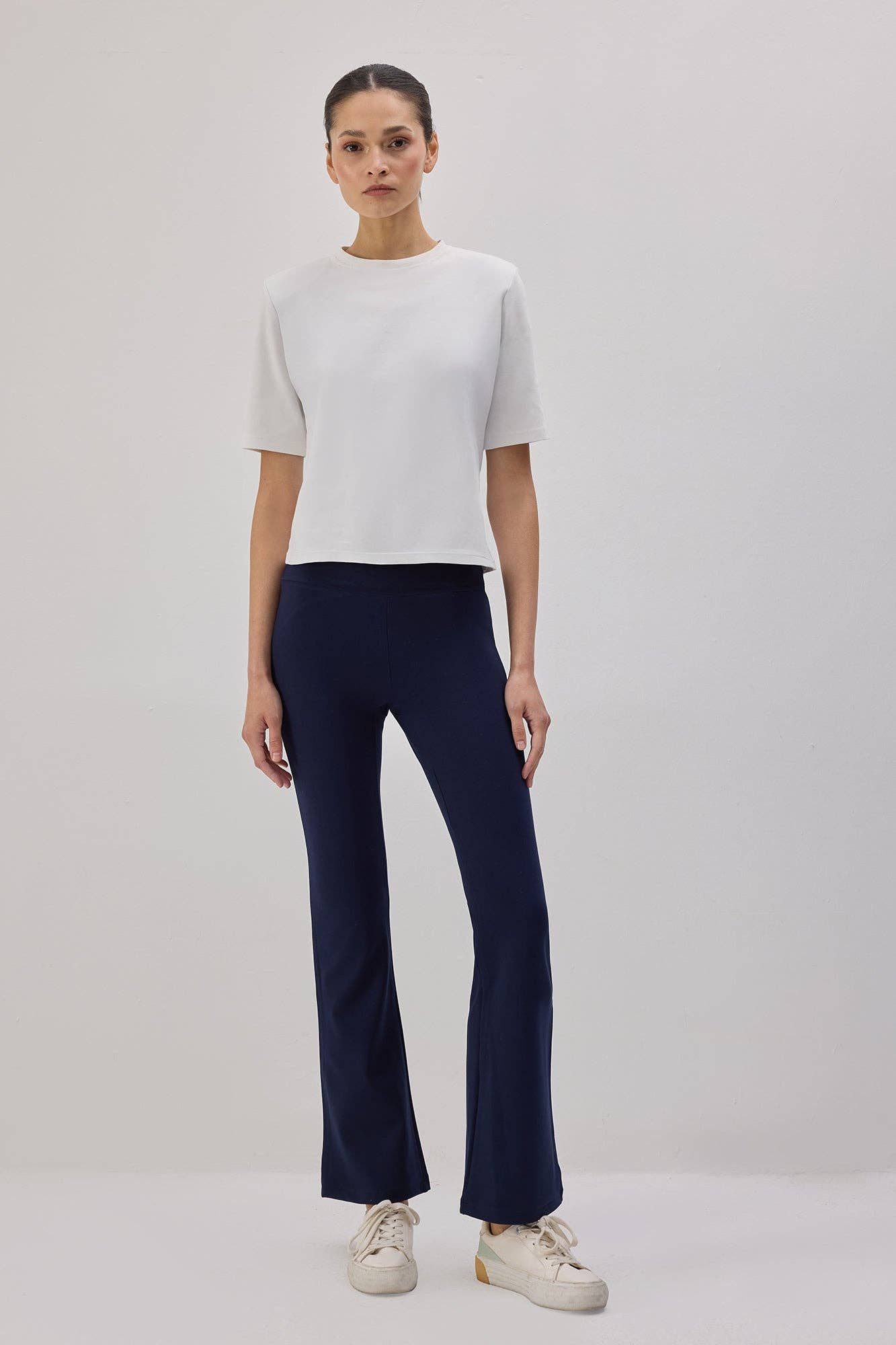 FLARED KNIT TROUSER