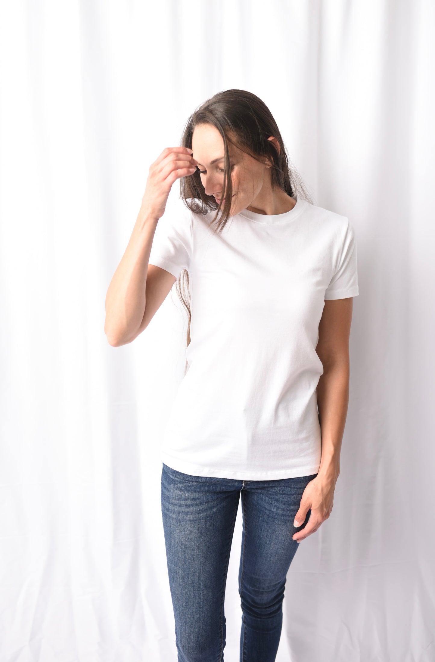 A Crew Neck Fitted White Tee