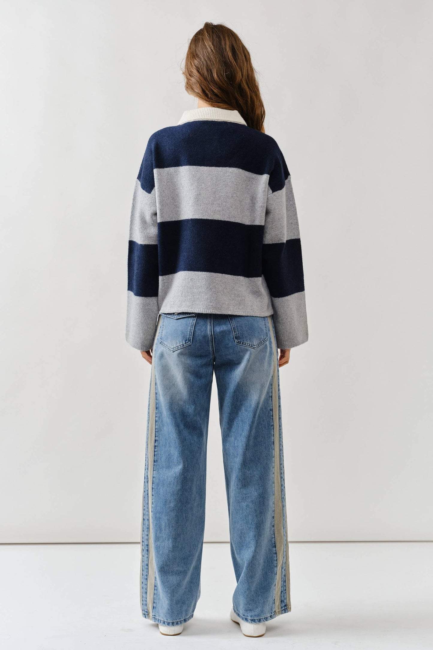 AJP5111 CONTRAST LINE DETAIL SLOUCHY STRAIGHT JEANS