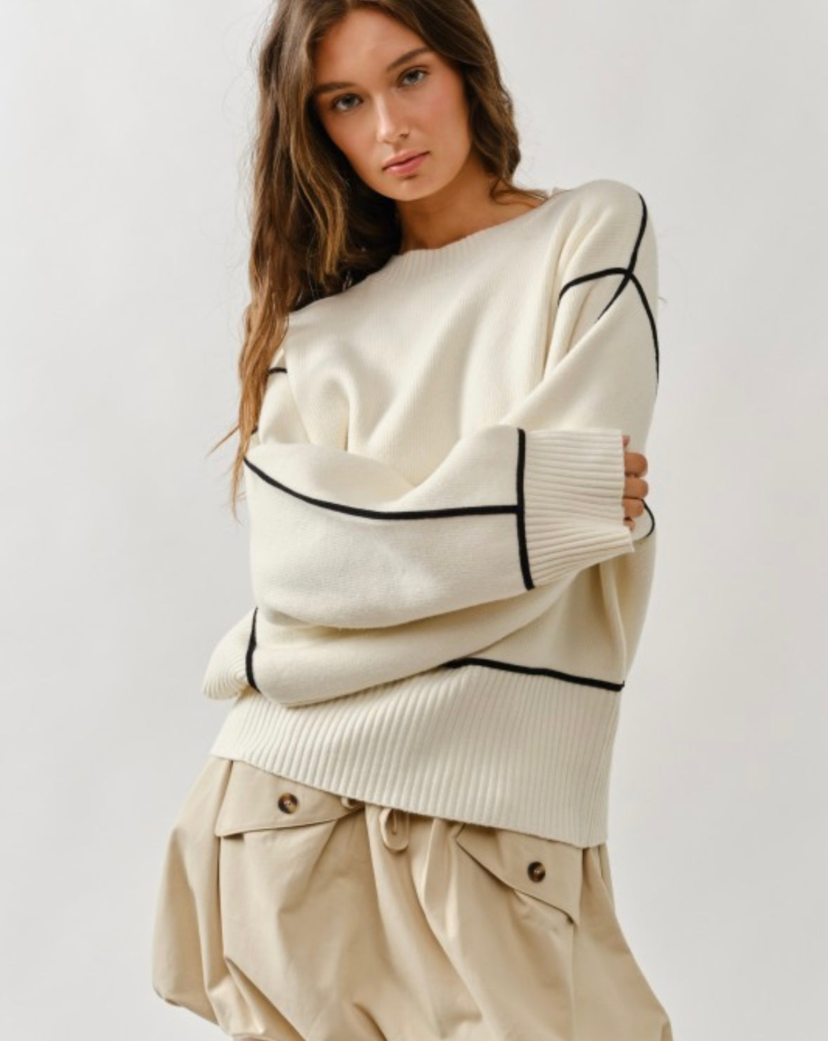 A Contrast Sweater (CURVY)