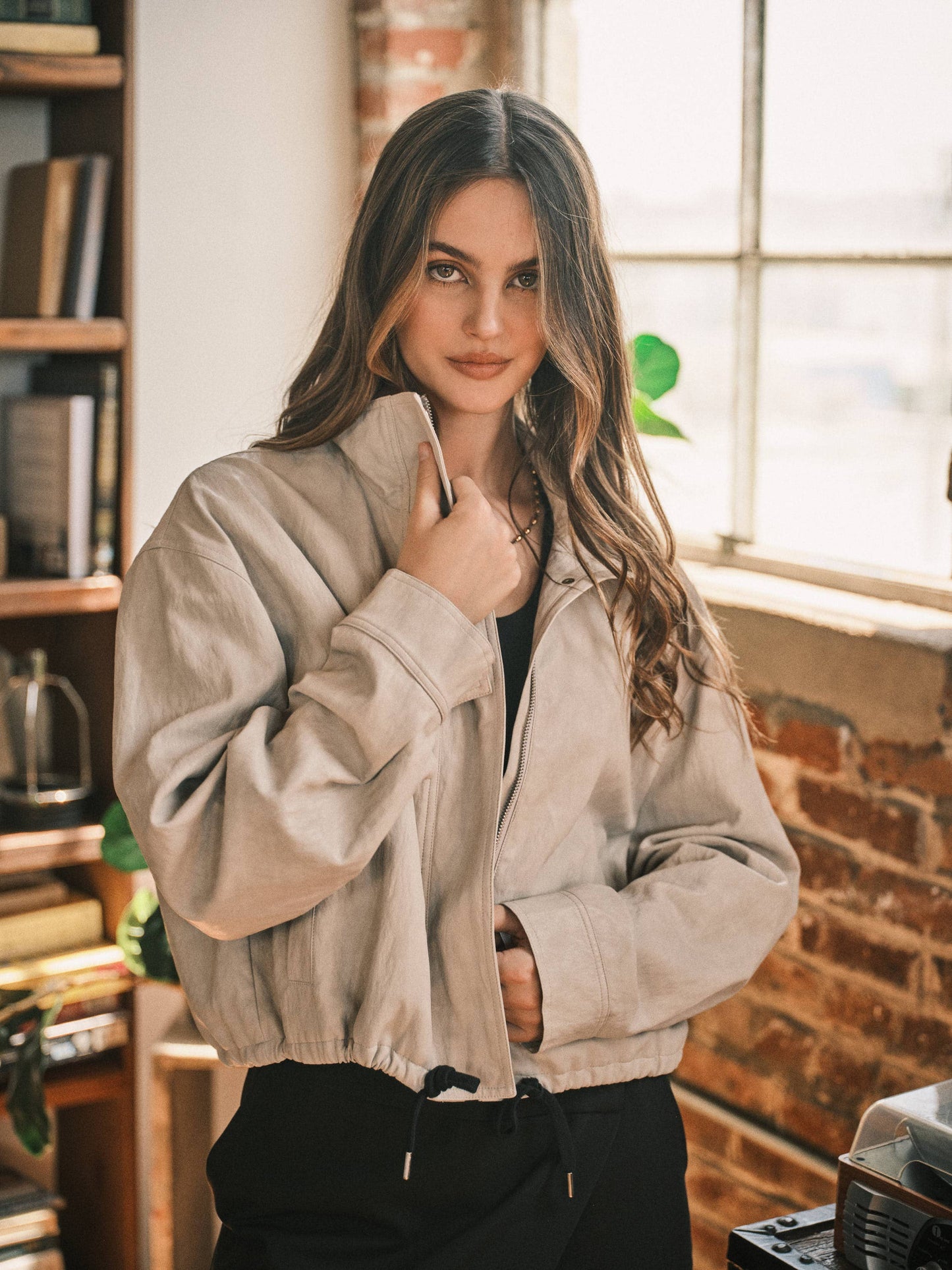 AJJ6432 VEGAN LEATHER TURTLENECK BOMBER JACKET