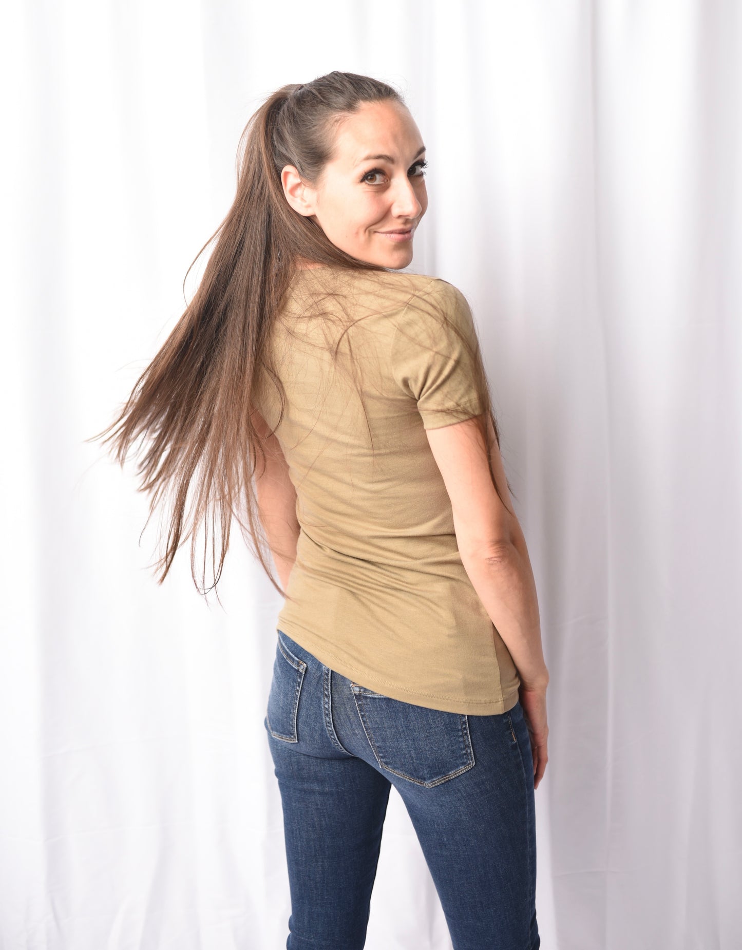 A Crew Neck Fitted White Tee