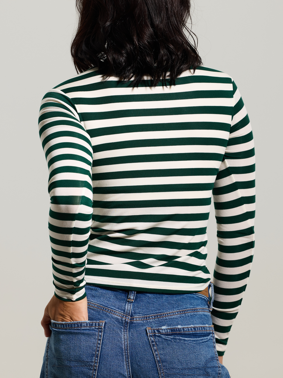 A Crew Neck Braless Long Sleeve