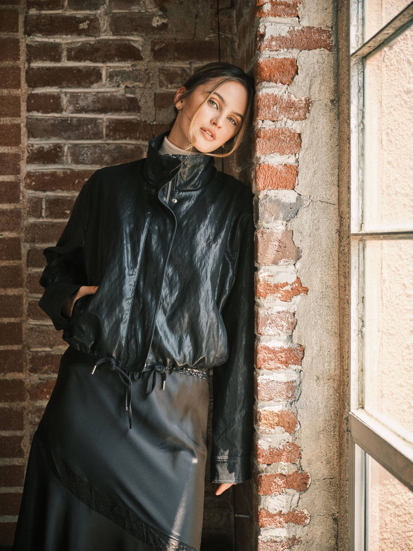 AJJ6432 VEGAN LEATHER TURTLENECK BOMBER JACKET