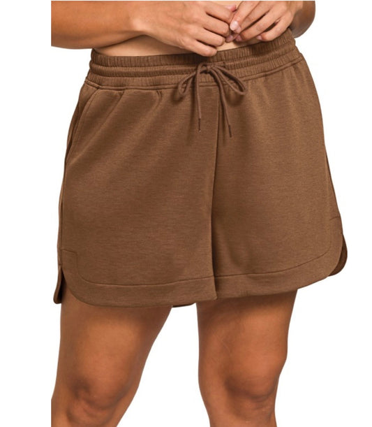 A Curvy Scuba Short (Set)