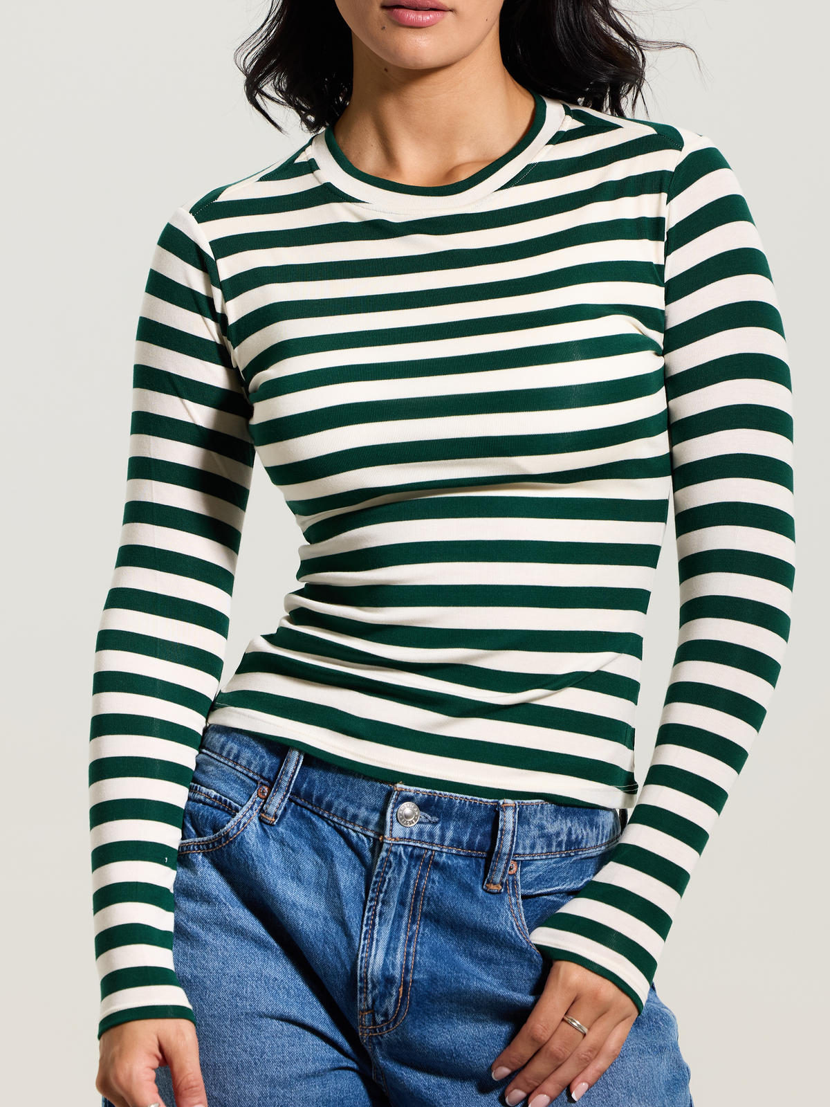 A Crew Neck Braless Long Sleeve