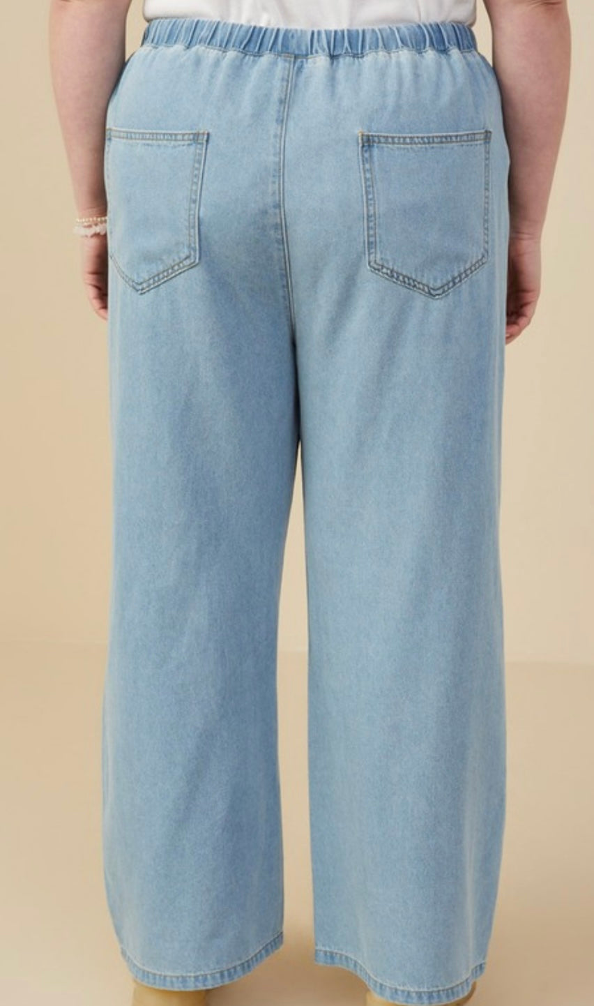 A CURVY Drawstring Pant