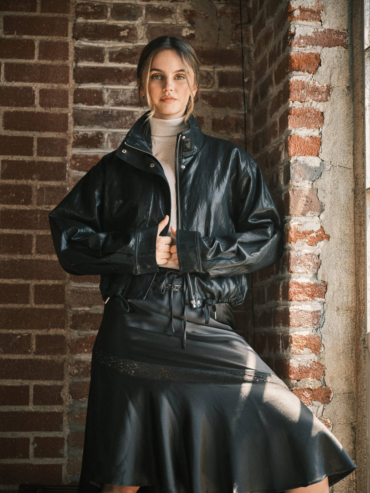 AJJ6432 VEGAN LEATHER TURTLENECK BOMBER JACKET