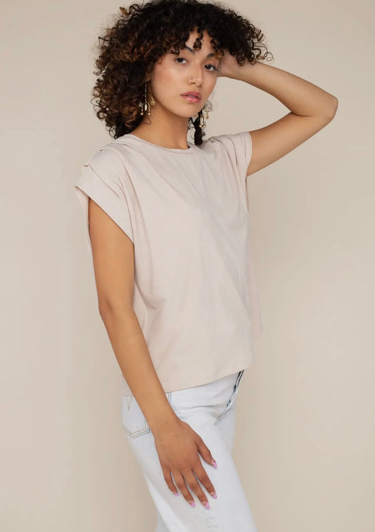 A Curvy Neutral Tank USA Made