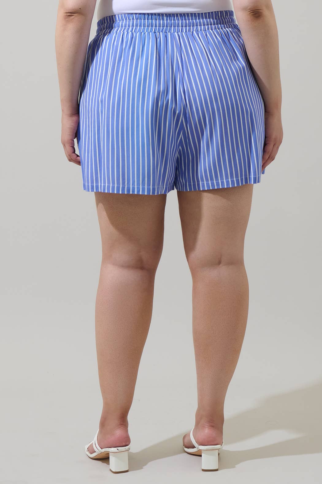 A Curvy Boxer Short