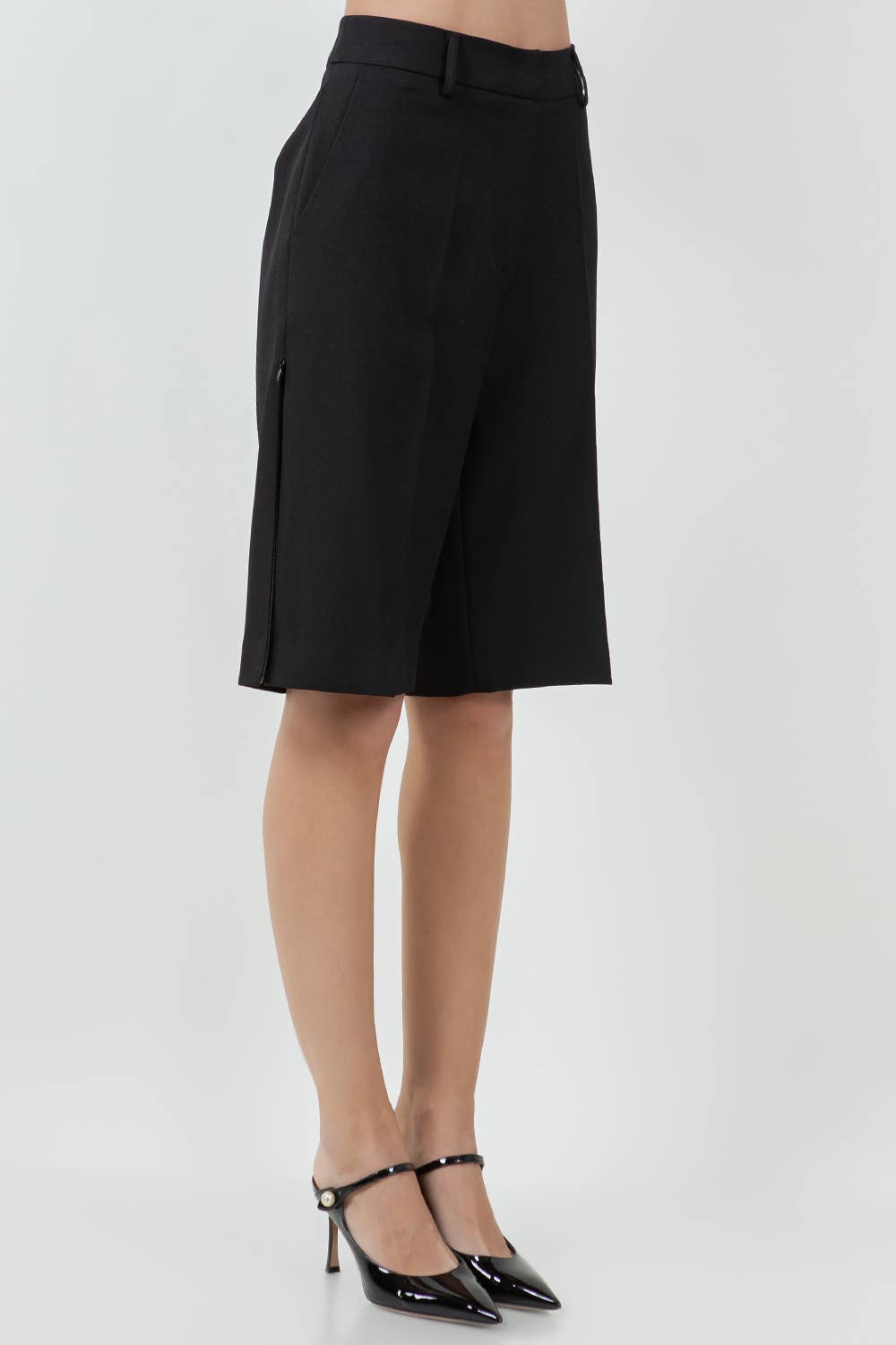 A Bermuda Short With SIDE ZIP