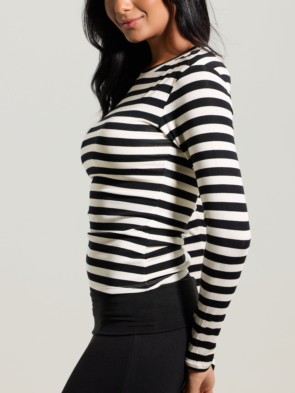 A Crew Neck Braless Long Sleeve