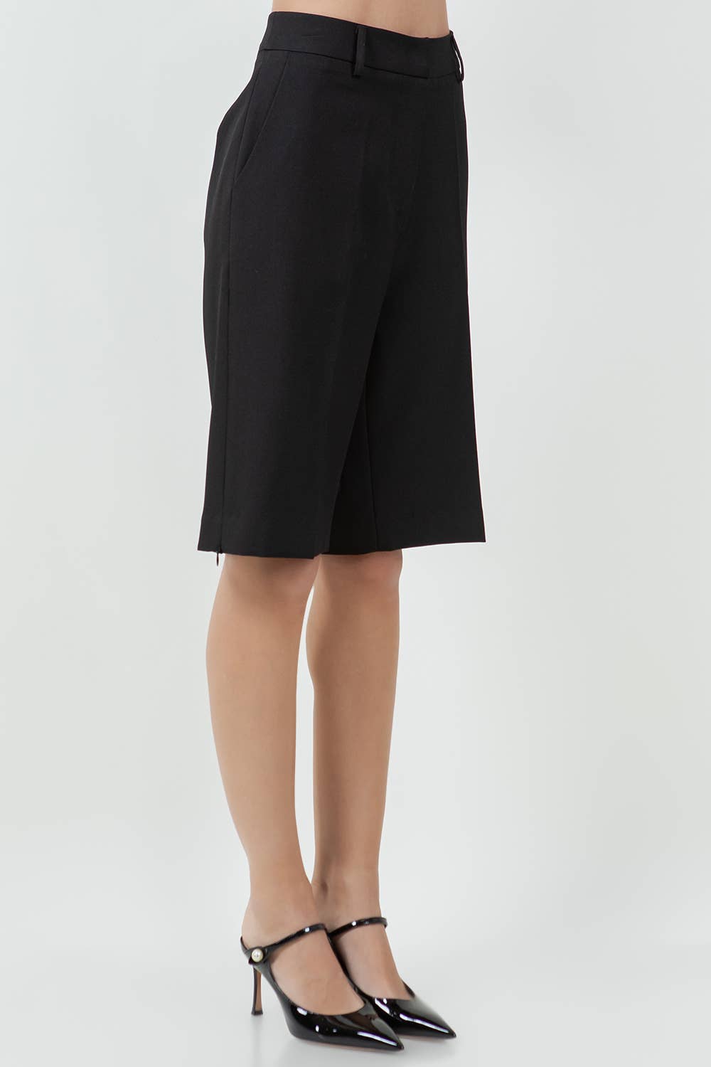 A Bermuda Short With SIDE ZIP