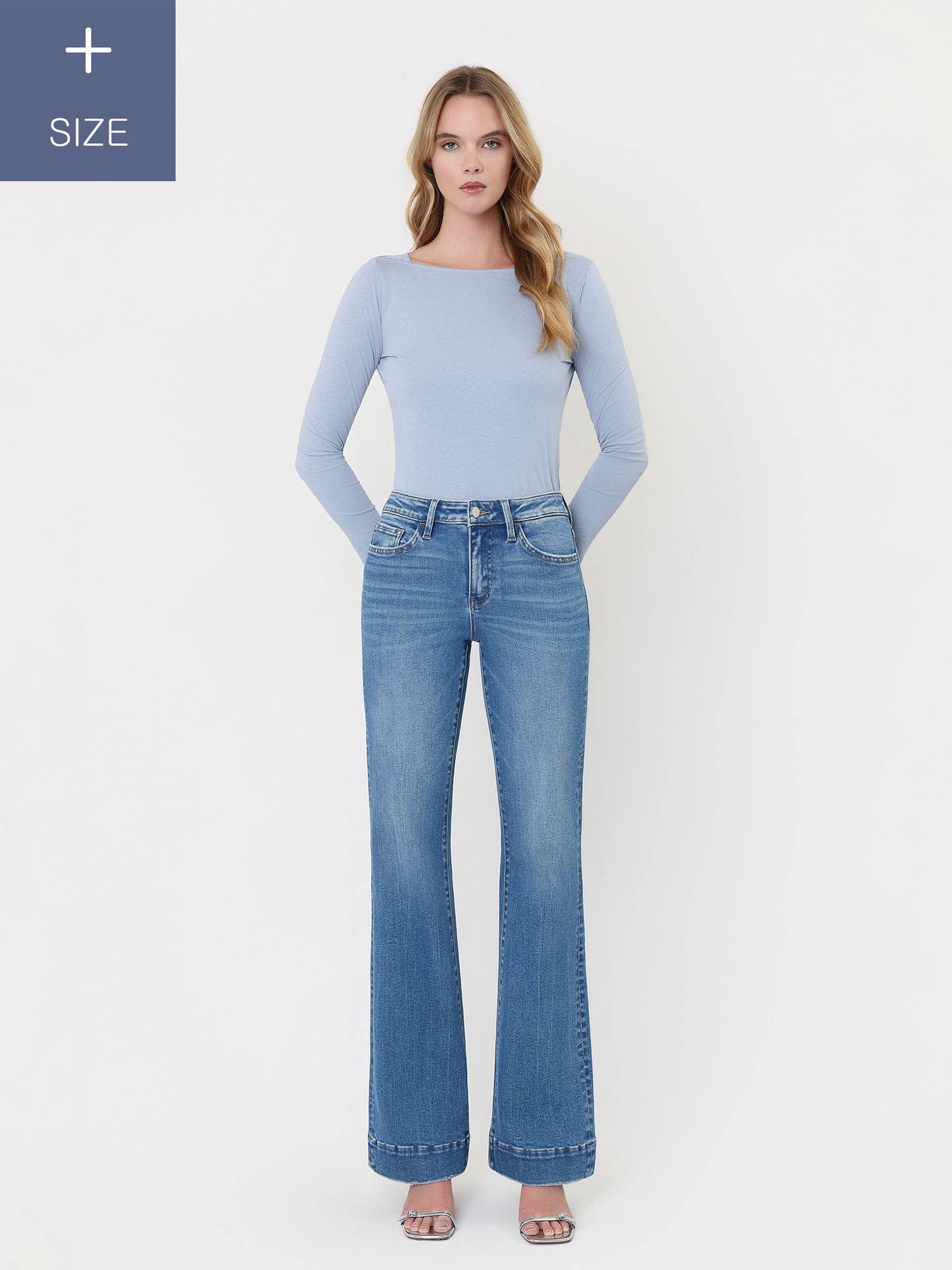 A CURVY HIGH RISE HEM RELAXED FLARE