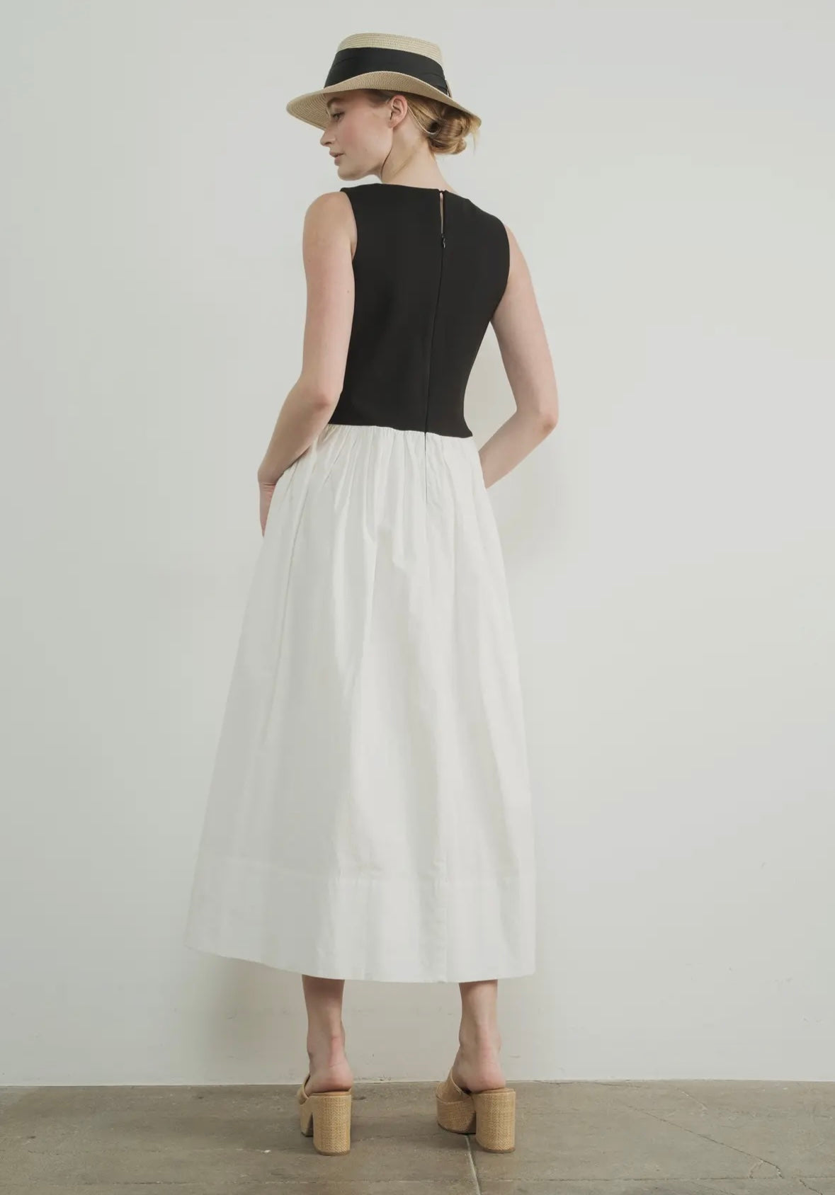 A Contrast Maxi