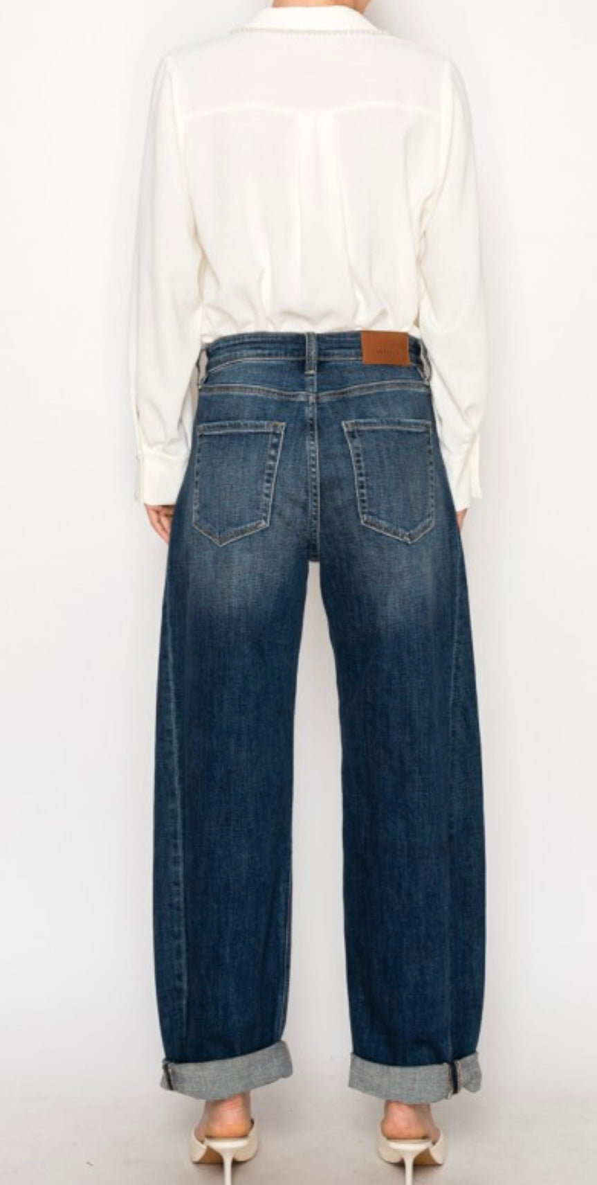 A Twisted Barrel Jean
