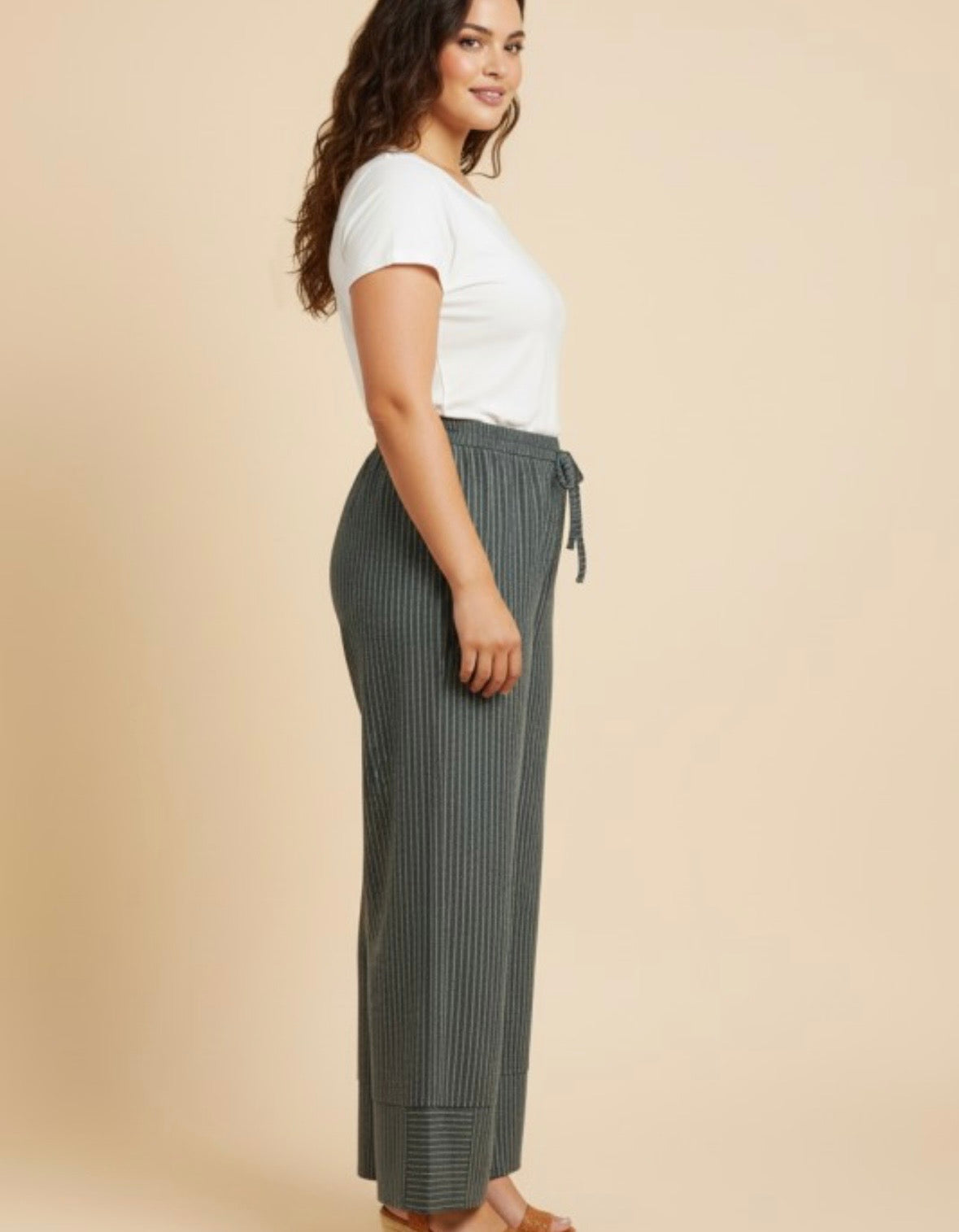 Contrast Hem Curvy Pant