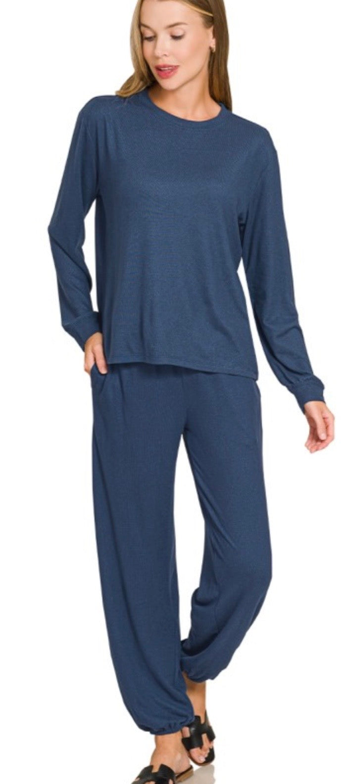 A Navy Fall Lounge Set