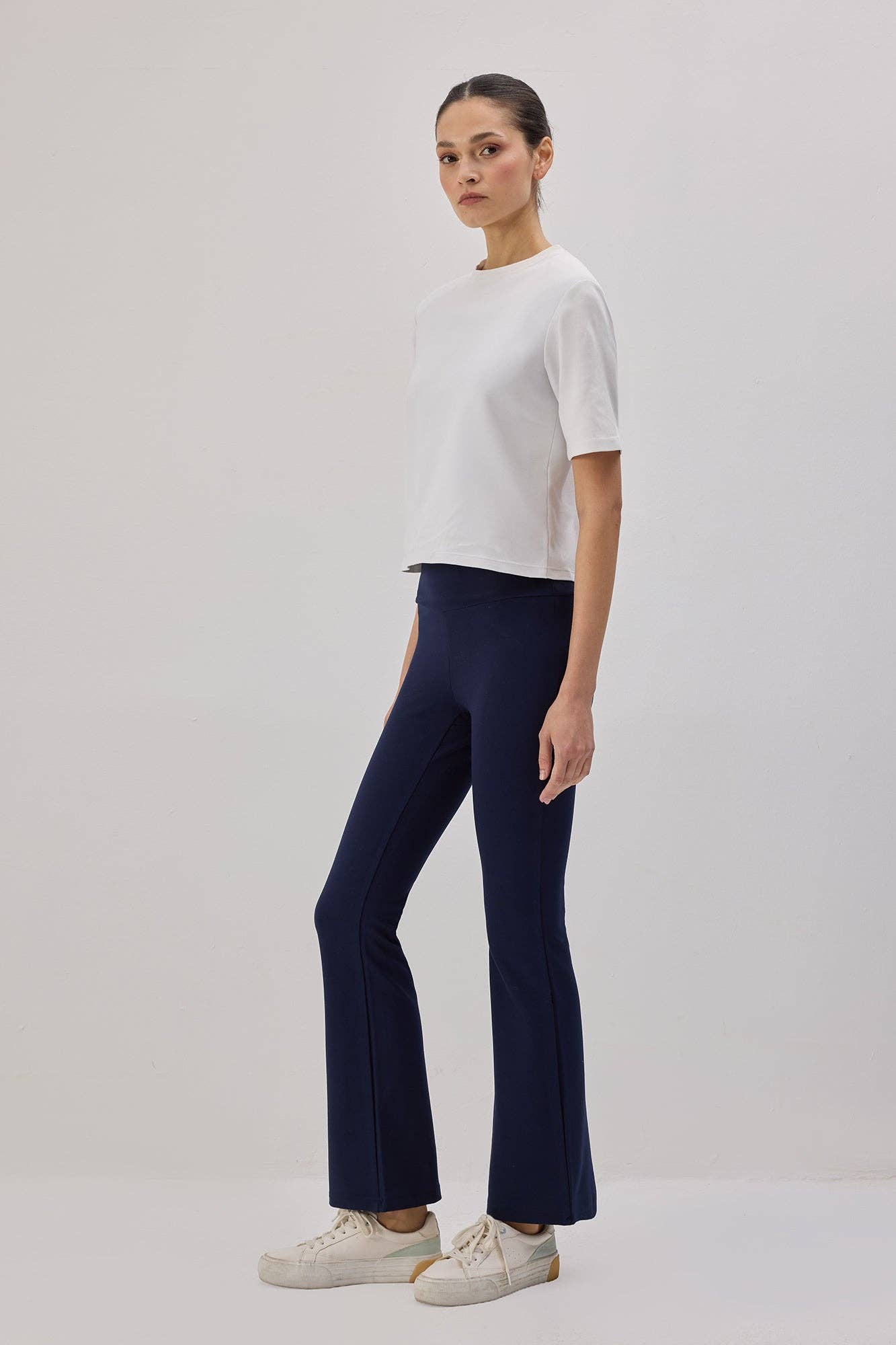 FLARED KNIT TROUSER