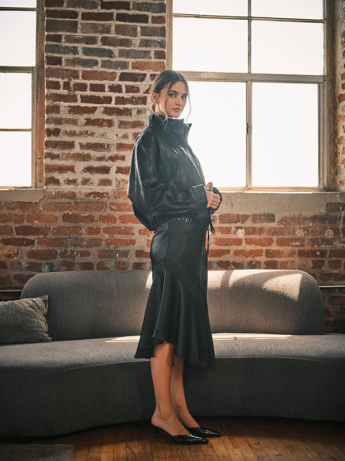 AJJ6432 VEGAN LEATHER TURTLENECK BOMBER JACKET