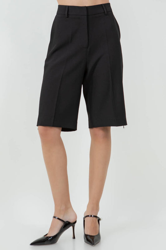 A Bermuda Short With SIDE ZIP