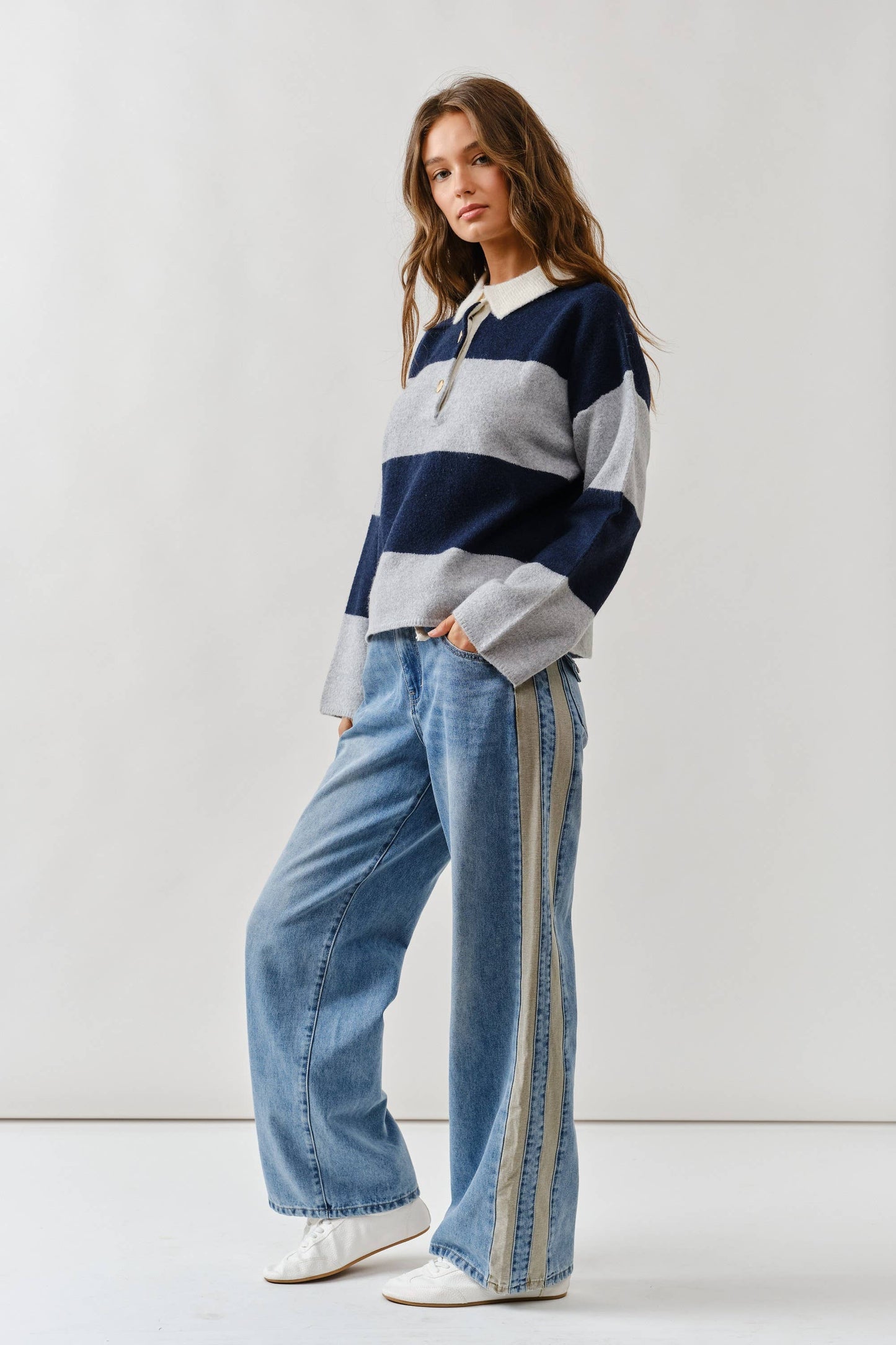 AJP5111 CONTRAST LINE DETAIL SLOUCHY STRAIGHT JEANS
